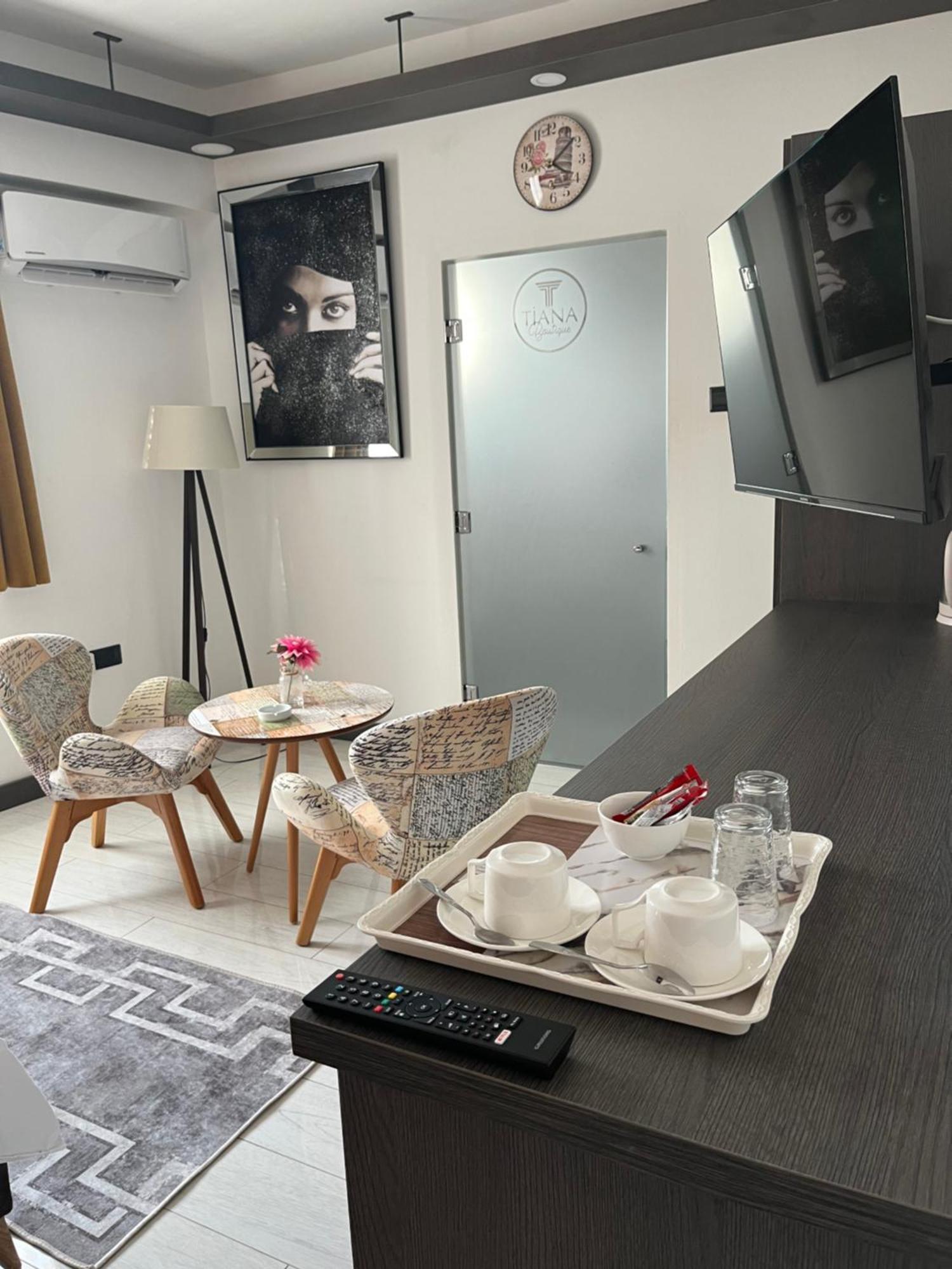 파마구스타 Tiana Boutique 아파트 호텔 외부 사진